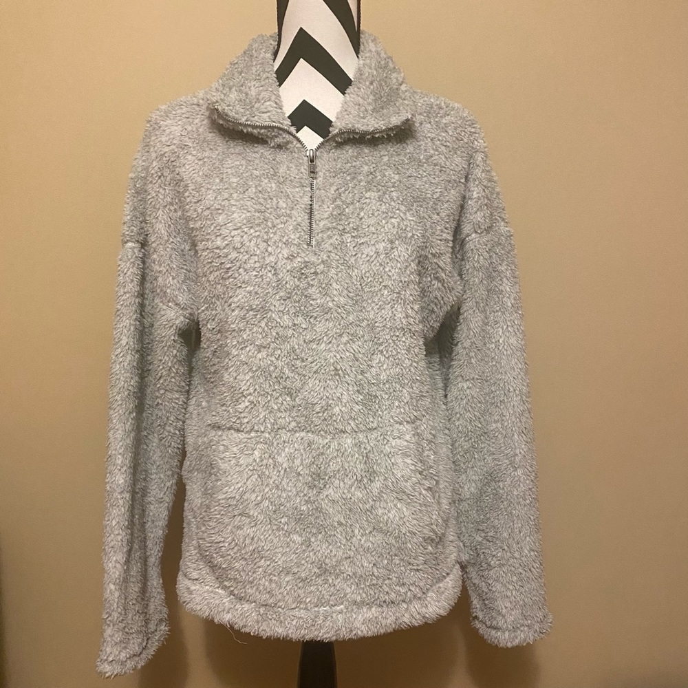 True craft gray pull over